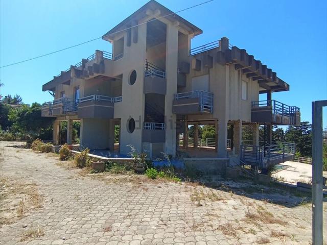 Villetta indipendente in vendita di 160 m² in Via Entello