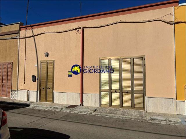 Villetta indipendente in vendita di 160 m² in Via Einaudi, 27