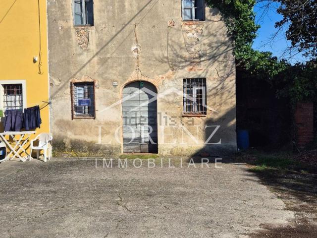 Villetta indipendente in vendita di 160 m² in Via Fossanuova