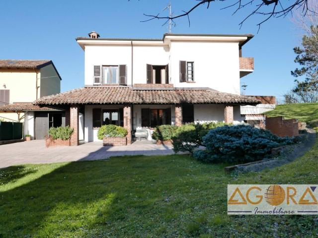 Villetta indipendente in vendita di 160 m² in Via Fausto e Serse Coppi