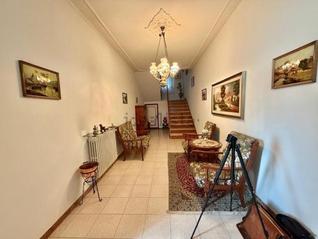 Villetta indipendente in vendita di 160 m² in Via Felice Cavallotti
