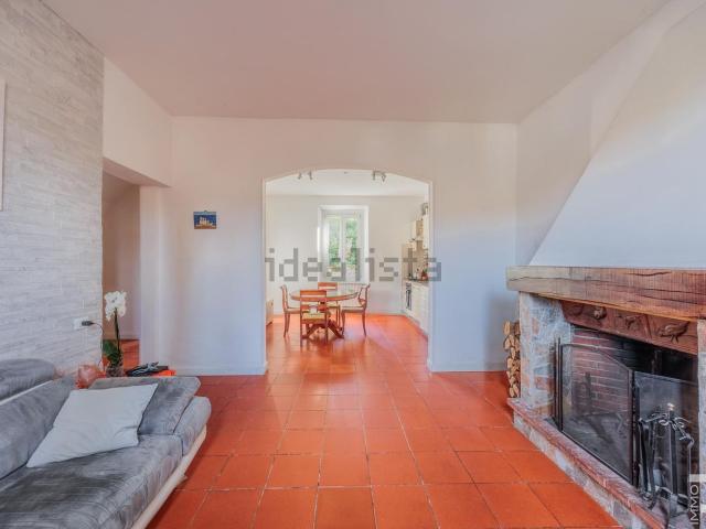 Villetta indipendente in vendita di 160 m² in Via Fratelli Staffolani