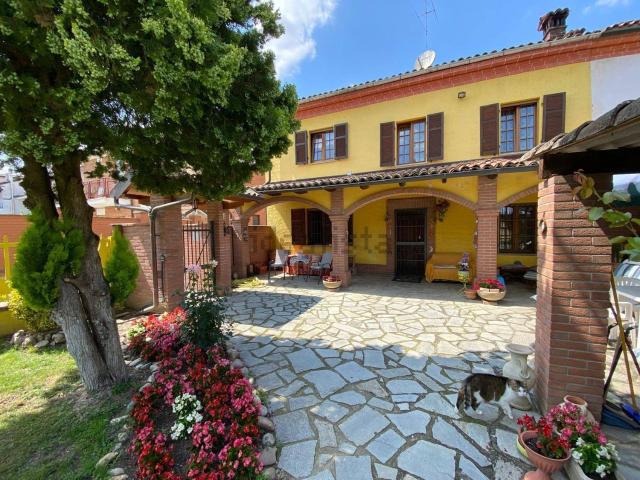 Villetta indipendente in vendita di 160 m² in Via Oviglio, 32