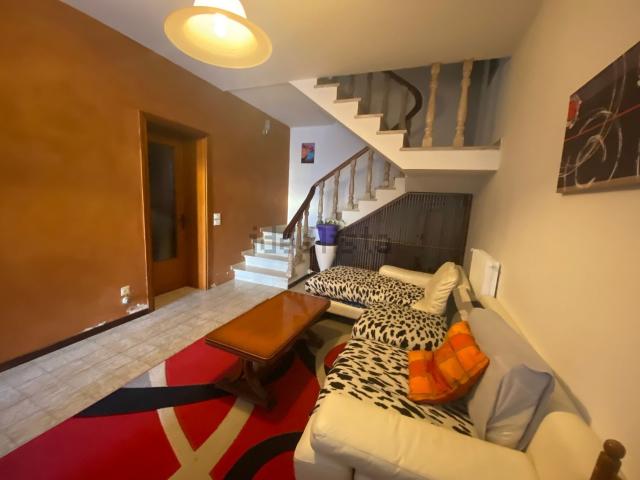 Villetta indipendente in vendita di 160 m² in Via Loggia