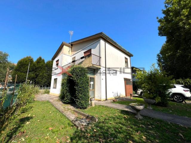 Villetta indipendente in vendita di 160 m² in Via Matteotti, 20