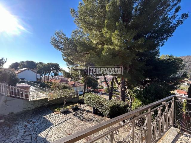Villetta indipendente in vendita di 160 m² in Via San Luigi