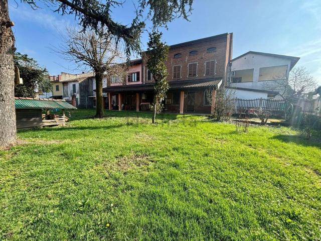 Villetta indipendente in vendita di 160 m² in Via San Pietro, 16