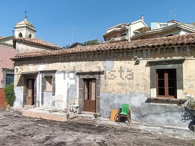 Villetta indipendente in vendita di 160 m² in Via Sanità