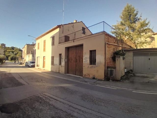 Villetta indipendente in vendita di 160 m² in Via Santa Maria