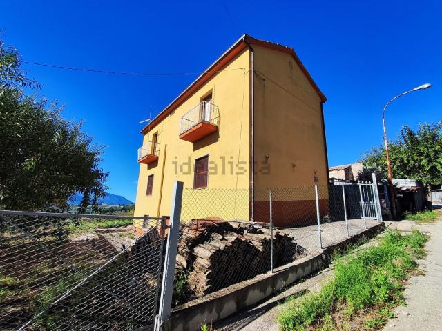 Villetta indipendente in vendita di 160 m² in Via SANTA MARIA