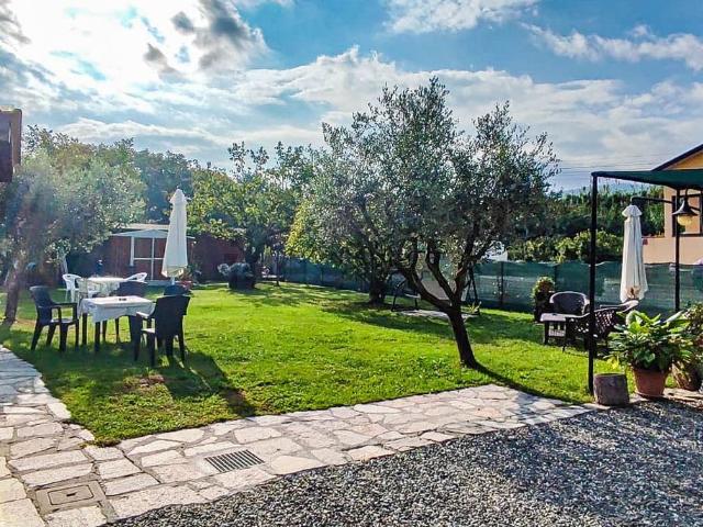 Villetta indipendente in vendita di 160 m² in Via Pecorina