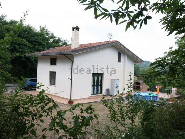 Villetta indipendente in vendita di 160 m² in Via Provinciale