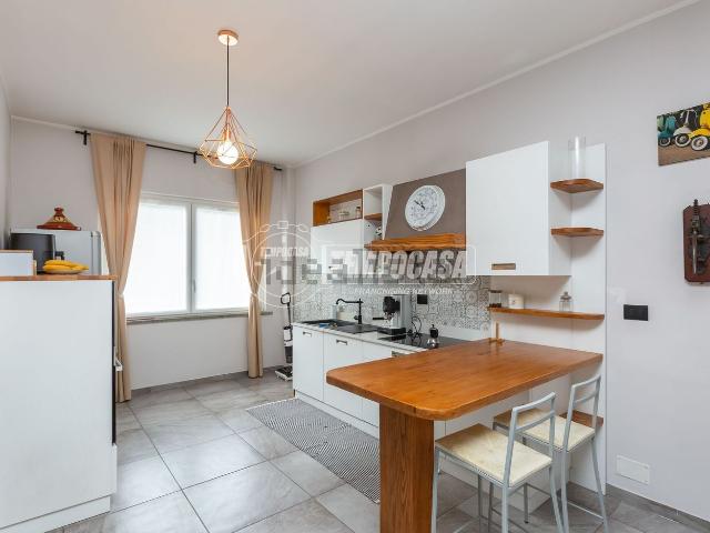 Villetta indipendente in vendita di 160 m² in Via Roma, 68