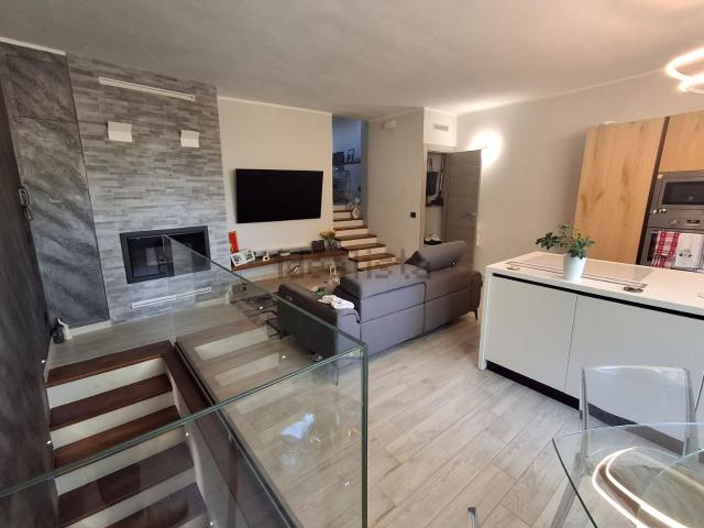 Villetta indipendente in vendita di 160 m² in Via ROMA