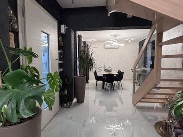 Villetta indipendente in vendita di 160 m² in Via Roma
