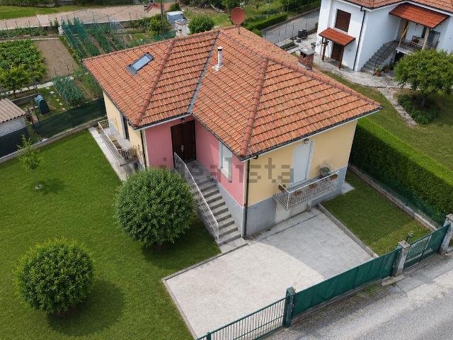 Villetta indipendente in vendita di 160 m² in Via Roma, 32