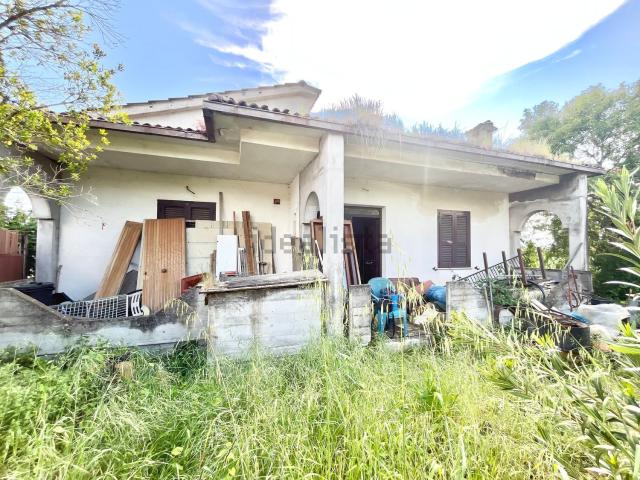 Villetta indipendente in vendita di 160 m² in Via Torturo