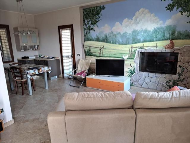 Villetta indipendente in vendita di 160 m² in Via Volterrana
