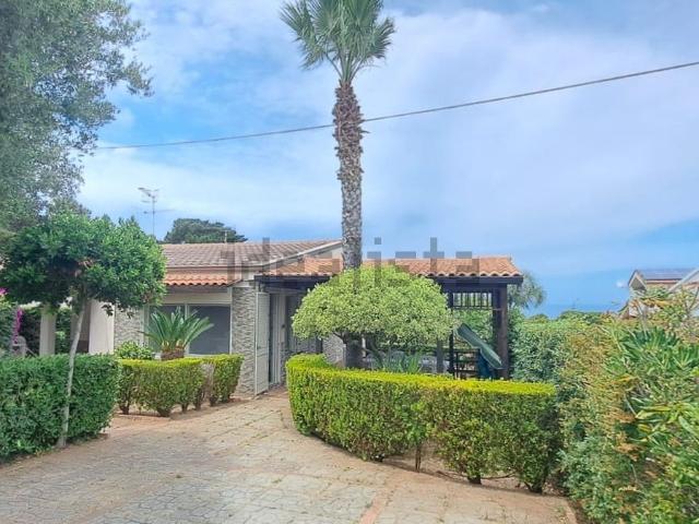 Villetta indipendente in vendita di 160 m² in Viale Giuseppe Berto, 64