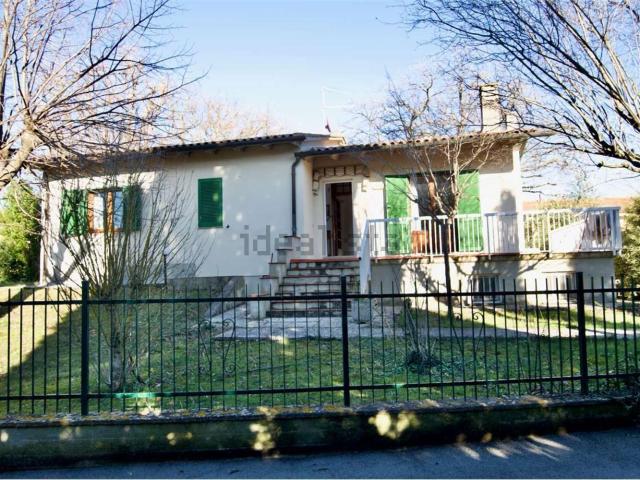 Villetta indipendente in vendita di 160 m² in Viale Miralaghi