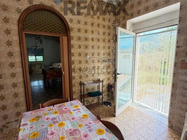 Villetta indipendente in vendita di 160 m² in Contrada Monte, 31