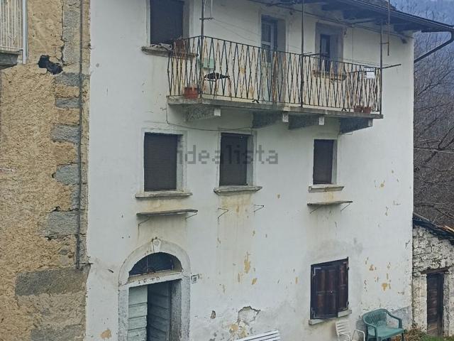 Villetta indipendente in vendita di 160 m² in Frazione Altoggio