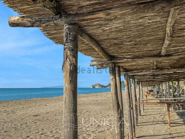 Villetta indipendente in vendita di 160 m² in Località Roccamare