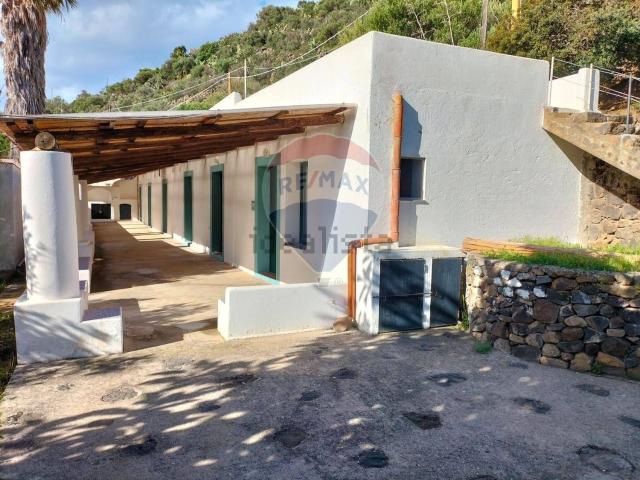 Villetta indipendente in vendita di 160 m² in Strada Comunale Liscio Serra di Rando