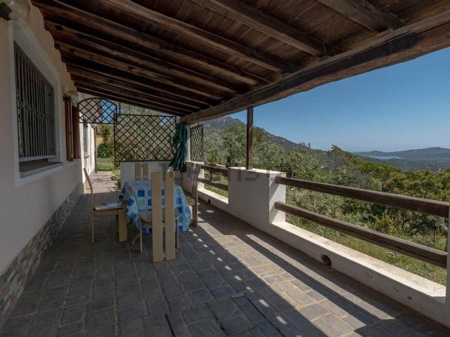 Villetta indipendente in vendita di 160 m² in Strada Senza Nome
