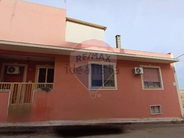 Villetta indipendente in vendita di 161 m² in Via Chindemi, 66