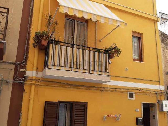 Villetta indipendente in vendita di 161 m² in Via Messina