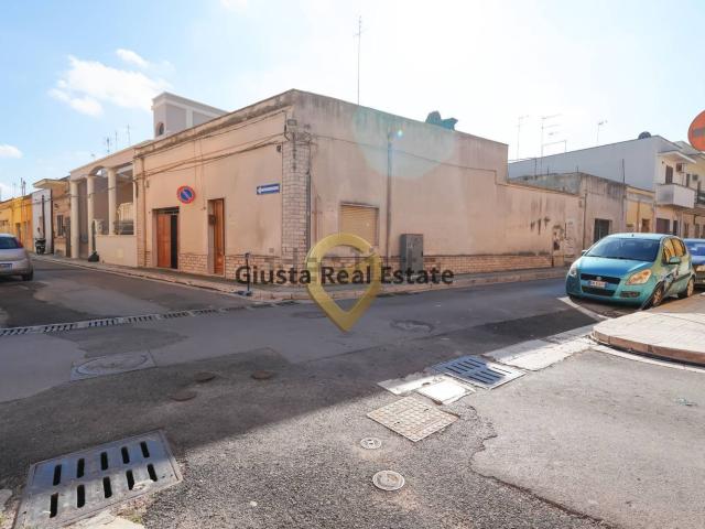 Villetta indipendente in vendita di 162 m² in Via Giuseppe Trono, 139