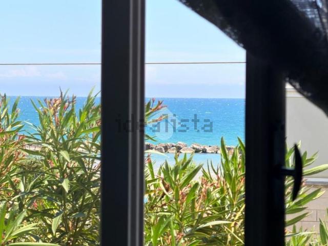 Villetta indipendente in vendita di 163 m² in Via Cristoforo Colombo, 341