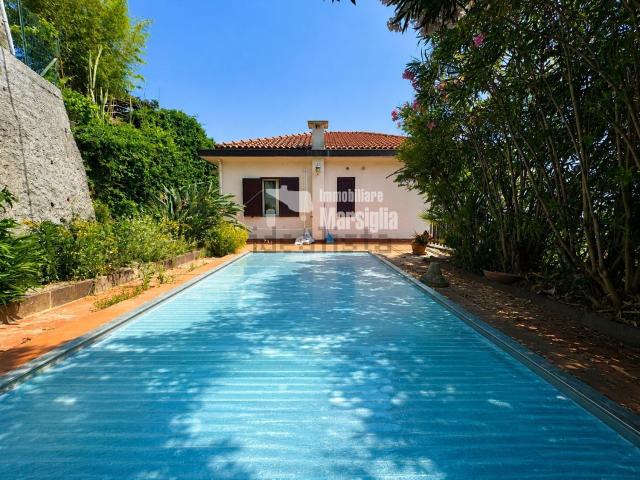 Villetta indipendente in vendita di 163 m² in Via Gabriele D&apos Annunzio