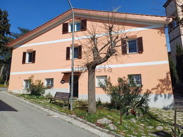 Villetta indipendente in vendita di 163 m² in Viale IV Novembre, 15