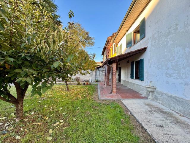 Villetta indipendente in vendita di 164 m² in Via Cucchiani