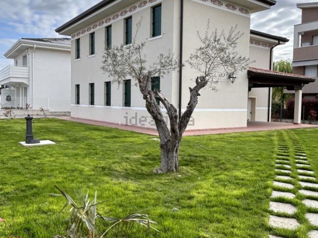Villetta indipendente in vendita di 165 m²