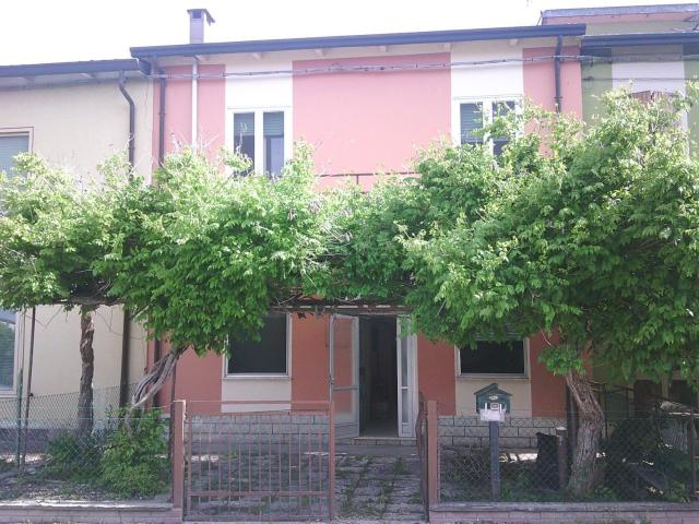 Villetta indipendente in vendita di 165 m² in Via Cervese, 41