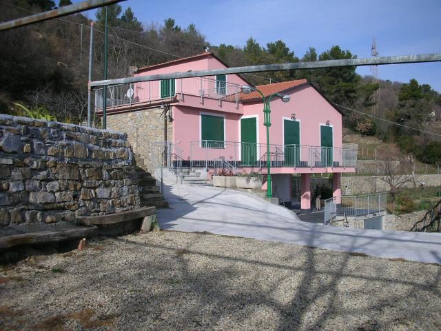 Villetta indipendente in vendita di 165 m² in Via Arboree