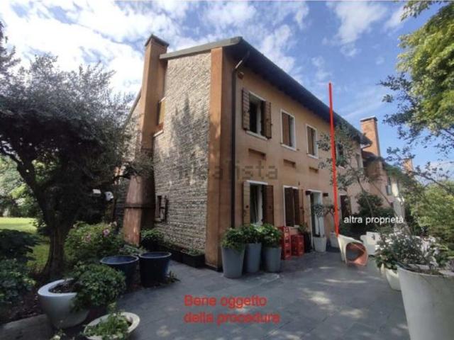 Villetta indipendente in vendita di 165 m² in Via Guizze, 1