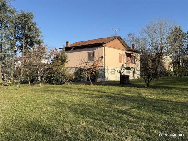 Villetta indipendente in vendita di 165 m² in Via del Popolo