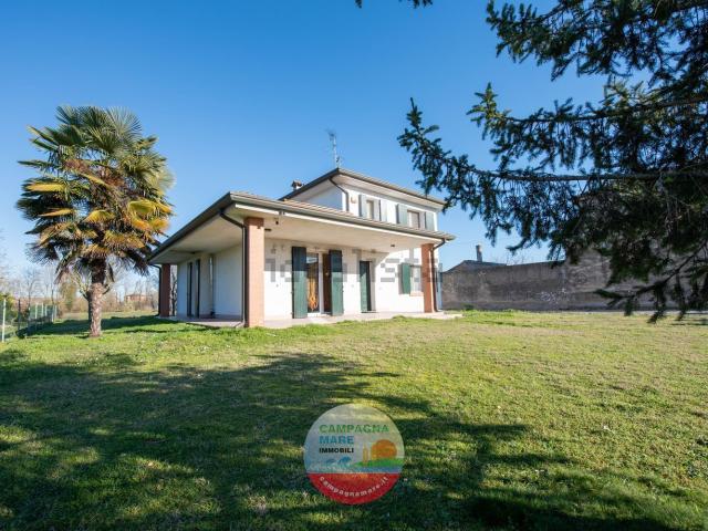 Villetta indipendente in vendita di 165 m² in Via II Febbraio, 10