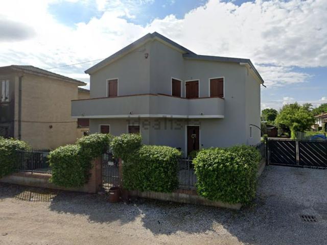Villetta indipendente in vendita di 165 m² in Via Luigi Cadorna