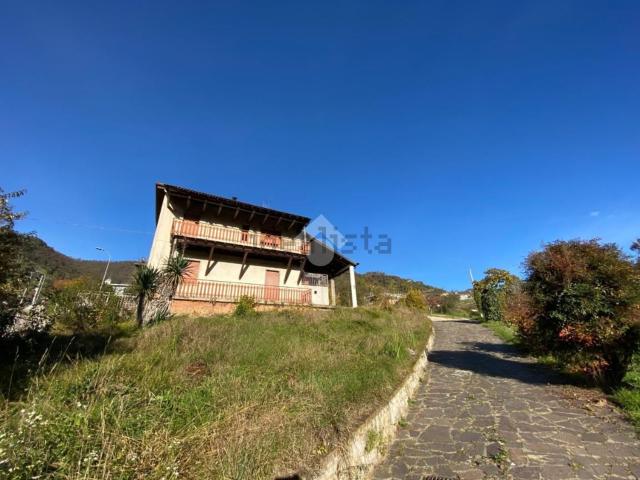 Villetta indipendente in vendita di 165 m² in Via San Michele, 16