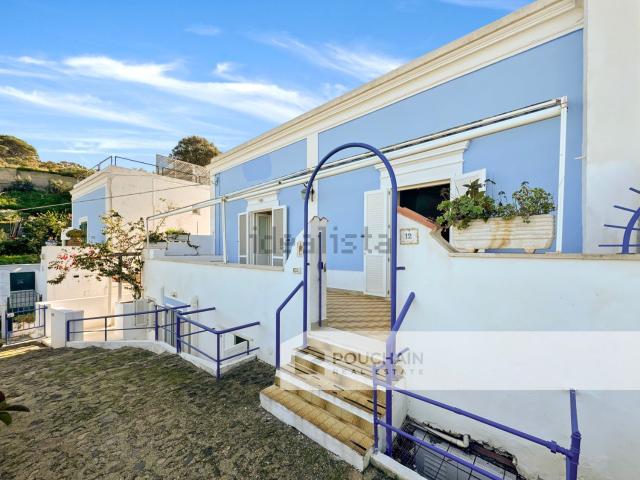 Villetta indipendente in vendita di 165 m² in Via Pizzicato
