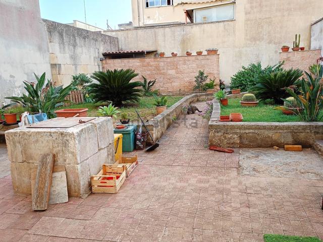 Villetta indipendente in vendita di 165 m² in Via Pietro Refolo