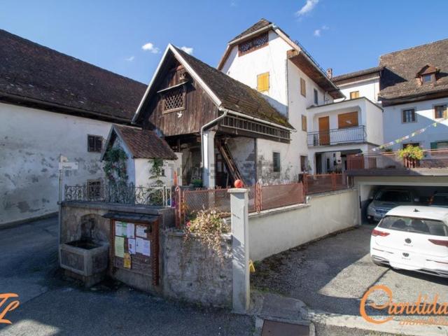 Villetta indipendente in vendita di 165 m² in Via Pusarias di Ovasta, 7
