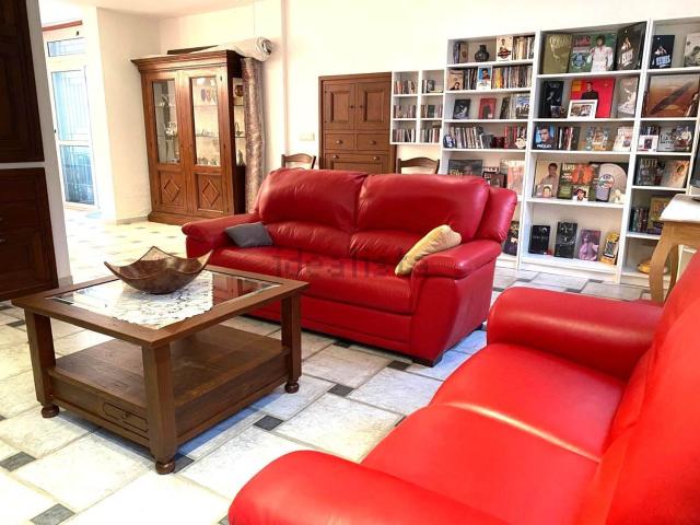 Villetta indipendente in vendita di 165 m² in Via Roma