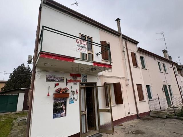 Villetta indipendente in vendita di 165 m² in Via Rubini