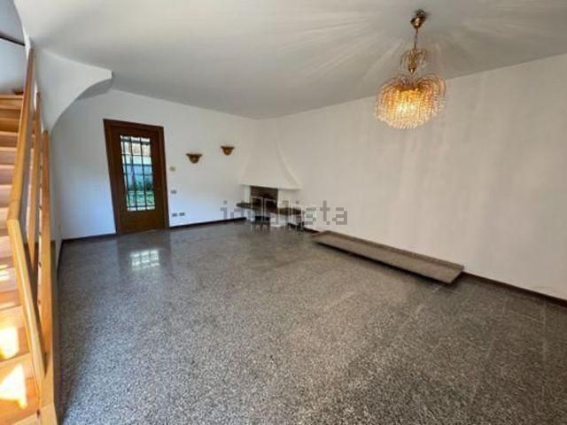 Villetta indipendente in vendita di 165 m² in Viale Tre Martiri, 61